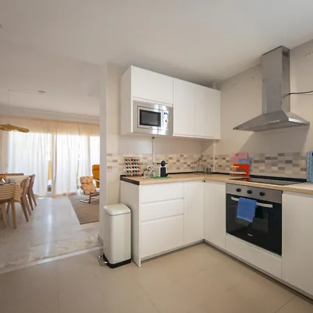 Casa Happy - Renovada, Amplia Familias Y Amigos * Estepona