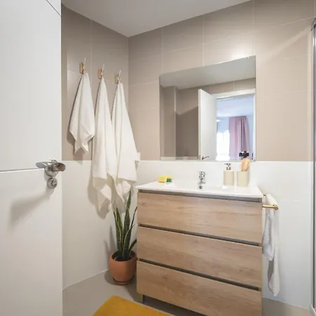 Apartamento Casa Happy - Renovada, Amplia Familias Y Amigos *