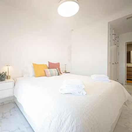 Casa Happy - Renovada, Amplia Familias Y Amigos * Estepona