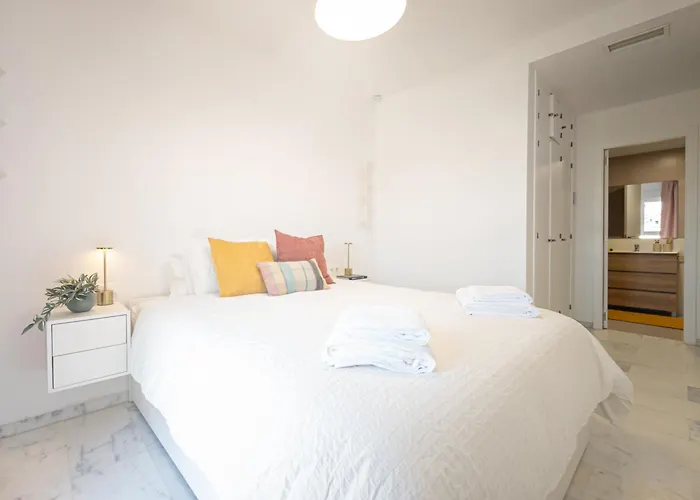 Casa Happy - Renovada, Amplia Familias Y Amigos * Estepona