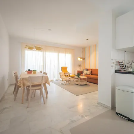 Casa Happy - Renovada, Amplia Familias Y Amigos Apartment Estepona